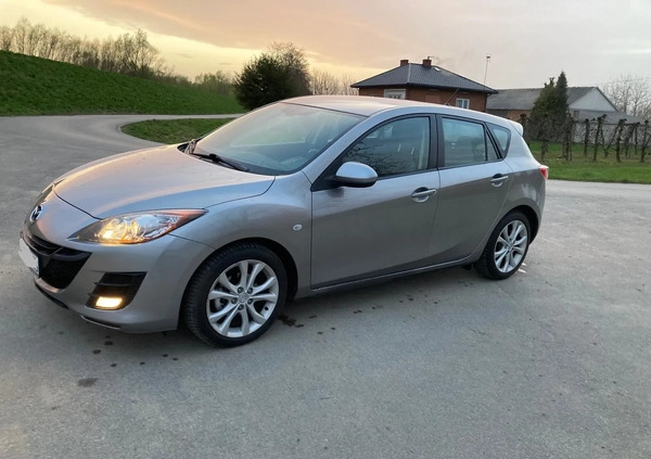 Mazda 3 cena 24900 przebieg: 151500, rok produkcji 2010 z Zawichost małe 301